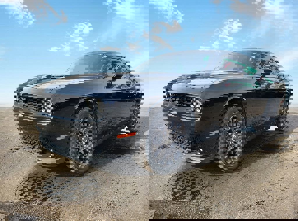 Used 2018 Dodge Challenger GT w/ Driver Convenience Group image 2