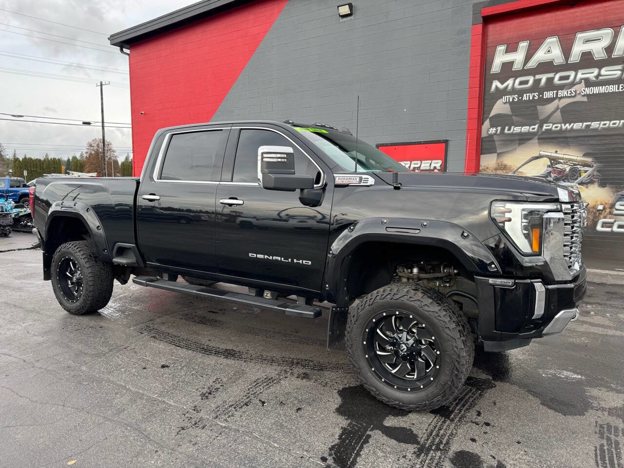 Used 2024 GMC Sierra 3500 Denali w/ Technology Package image 3