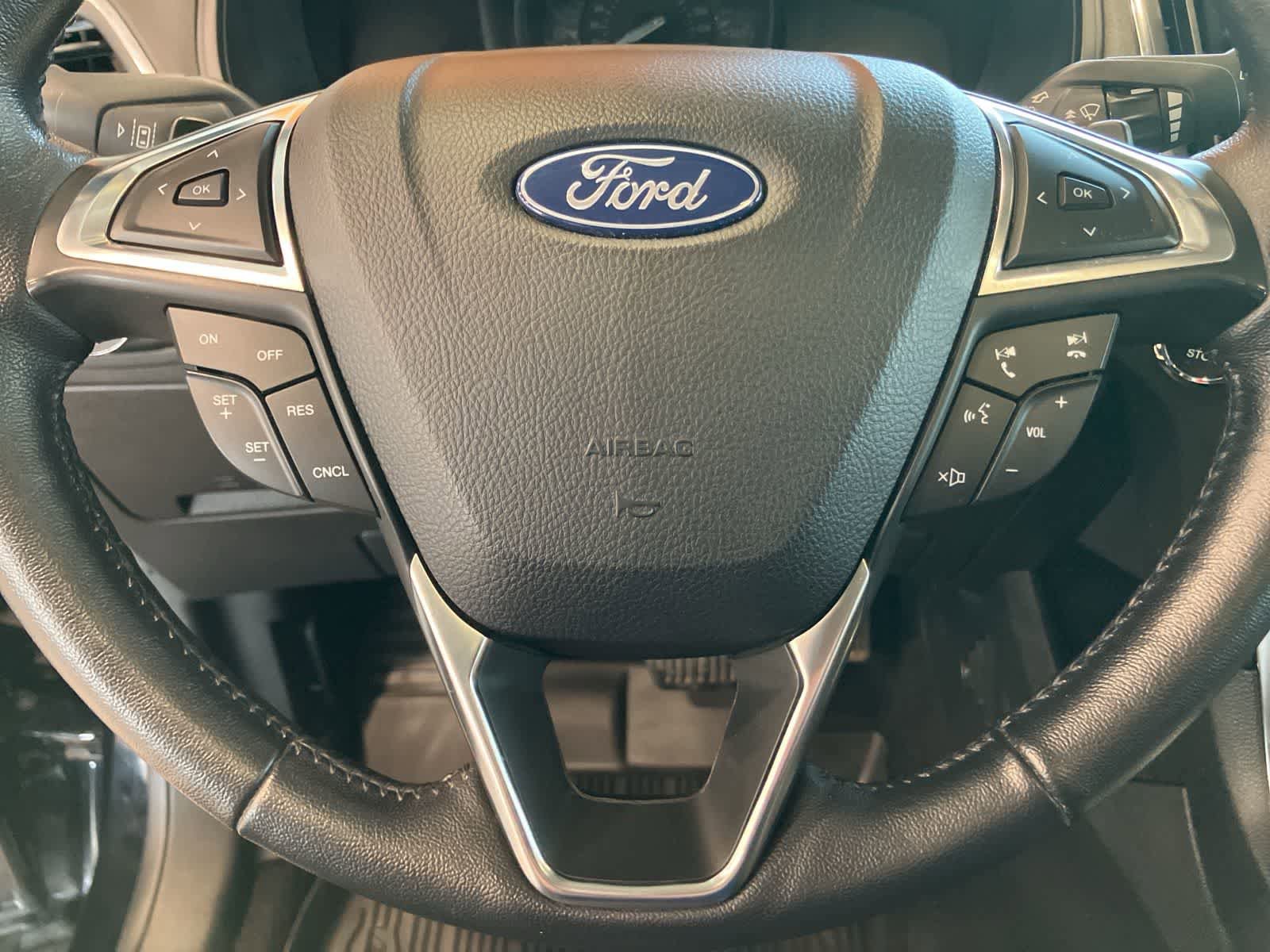 Used 2022 Ford Edge Titanium w/ Class II Trailer Tow Package AWD/4WD image 18
