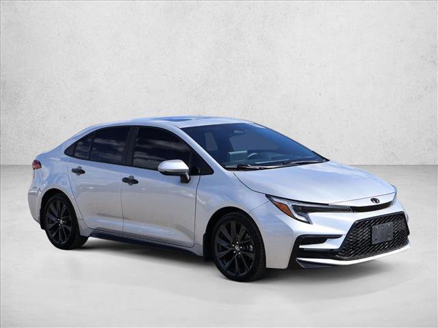 Used 2025 Toyota Corolla XSE FWD image 3