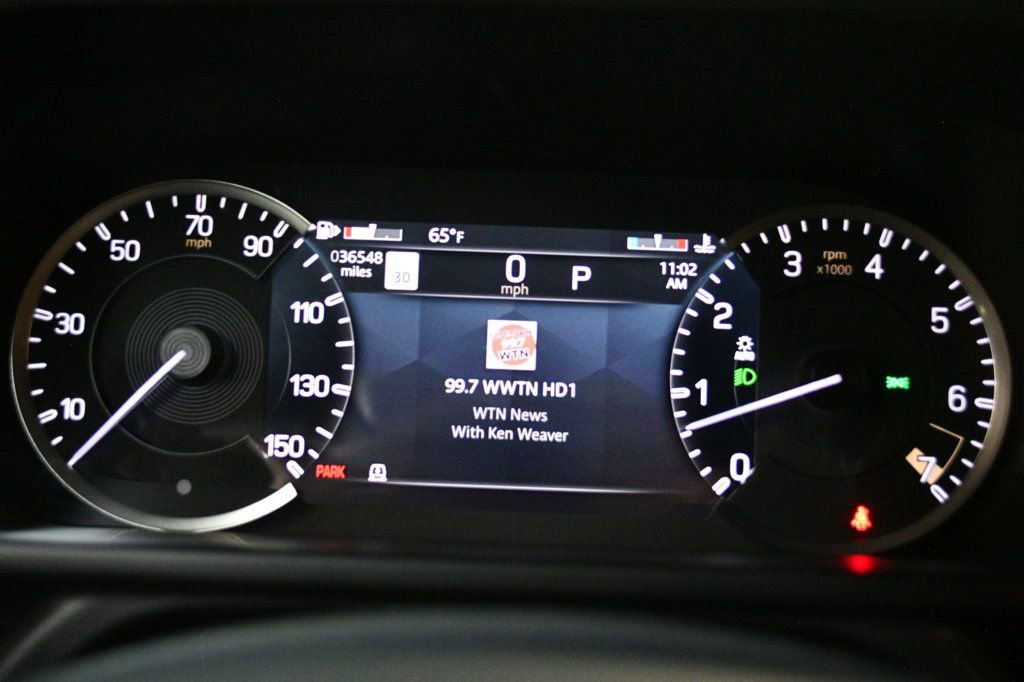 Used 2023 Land Rover Defender 110 X-Dynamic SE image 42