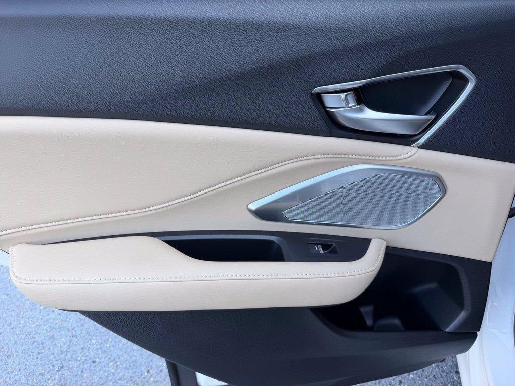 Used 2023 Acura RDX w/ Technology Package FWD image 12