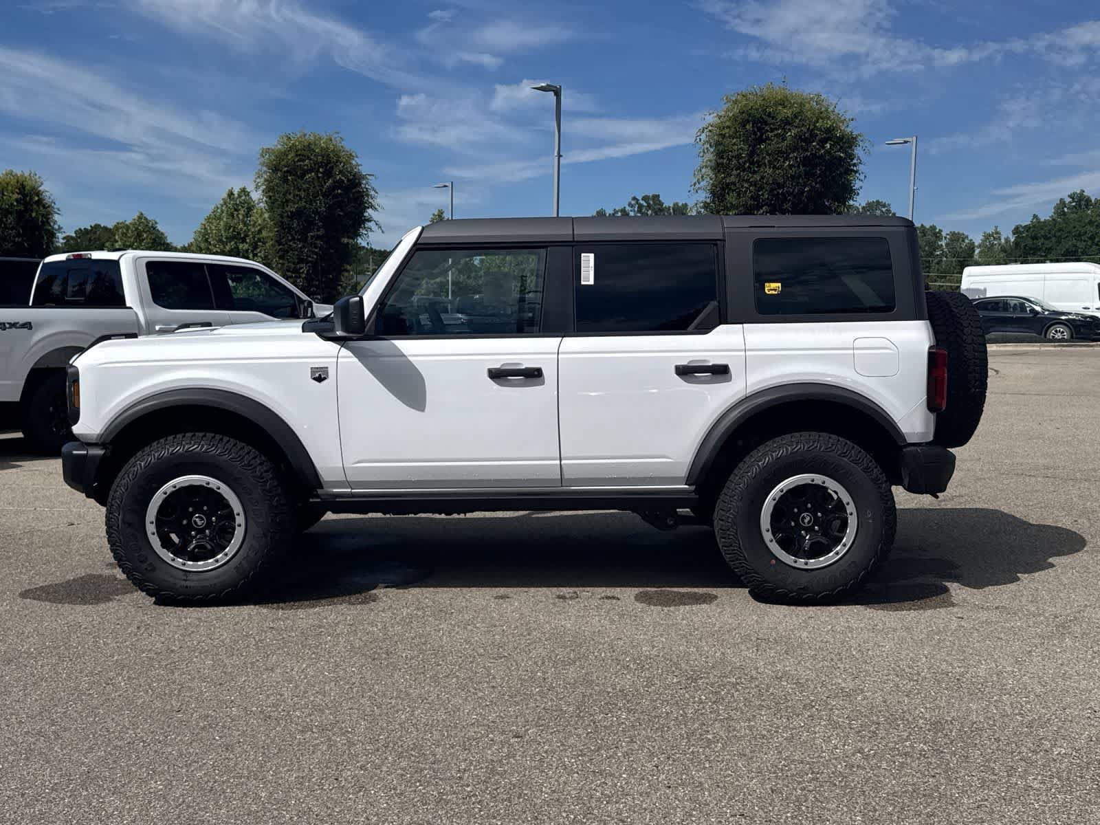 New 2026 Ford Bronco Big Bend w/ Black Diamond Package AWD/4WD image 5