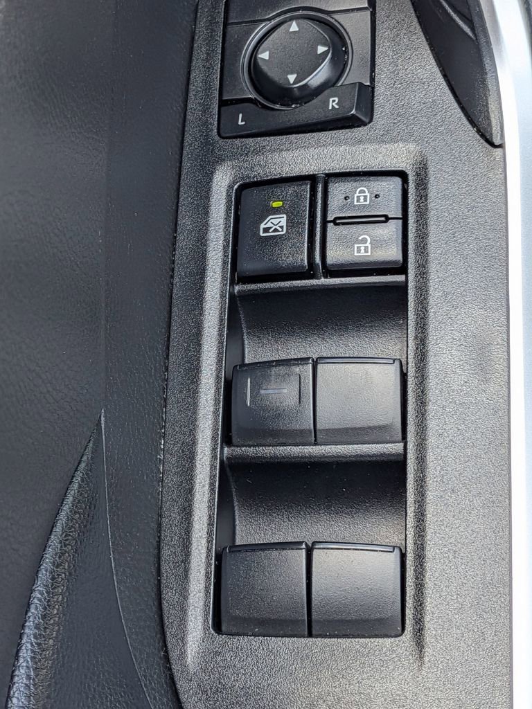Used 2025 Toyota RAV4 LE image 12