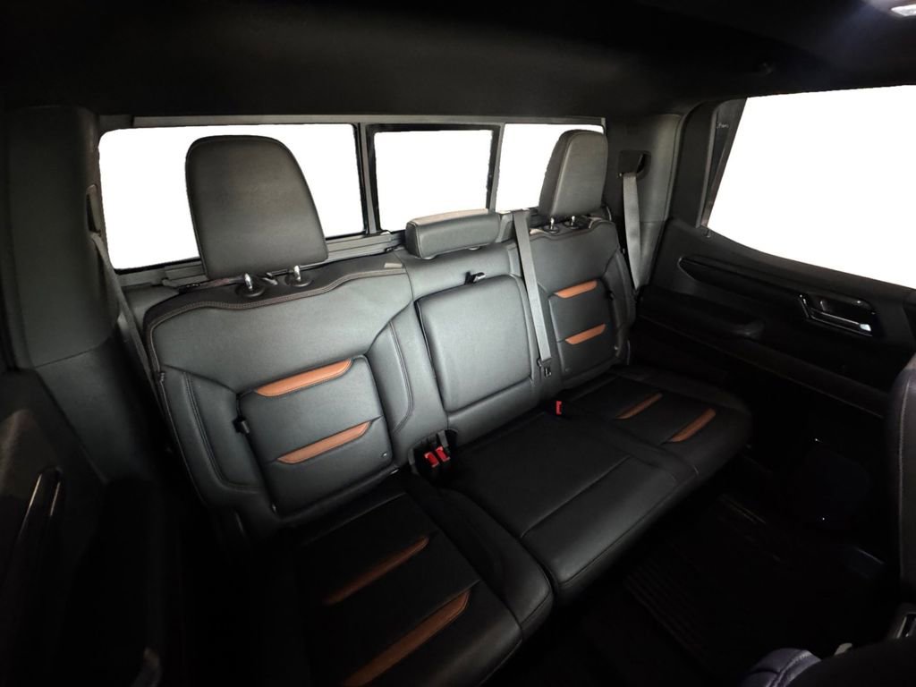 Used 2024 GMC Sierra 1500 AT4 w/ Technology Package image 17