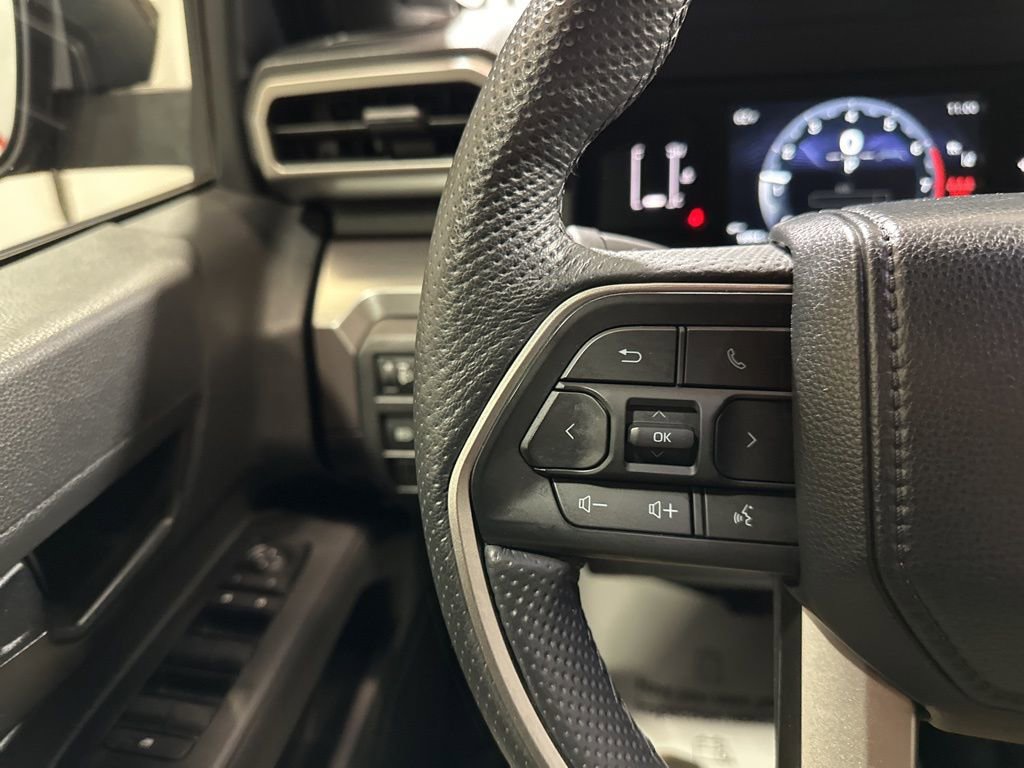 Used 2024 Toyota Tacoma SR5 AWD/4WD image 26