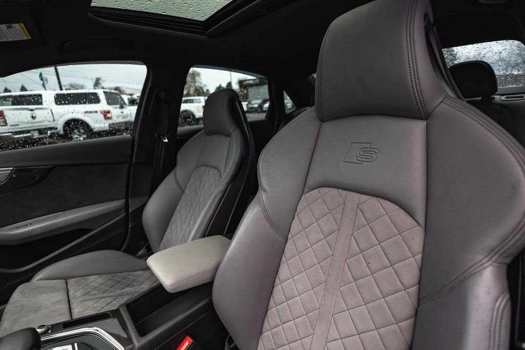 Used 2022 Audi S4 Premium image 22