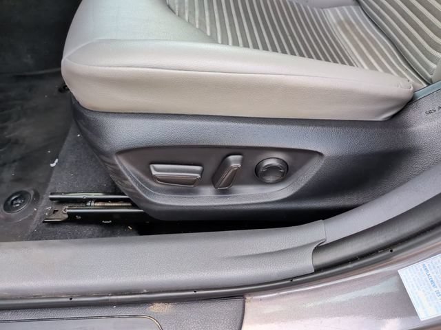 Used 2024 Toyota Camry SE AWD/4WD image 12