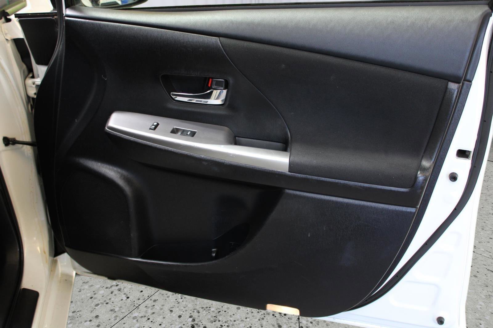 Used 2017 Toyota Prius V Three FWD image 40