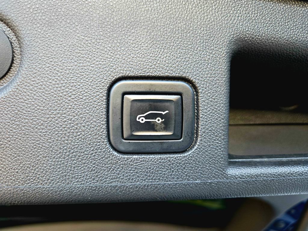 Used 2022 Chevrolet Equinox RS image 30