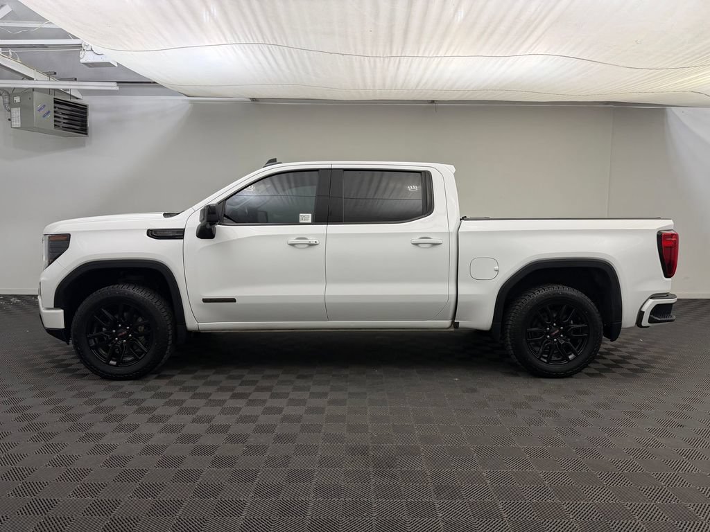 Used 2022 GMC Sierra 1500 Elevation AWD/4WD image 2