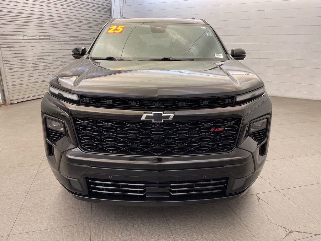 Used 2025 Chevrolet Traverse RS w/ LPO, Floor Liner Package image 9