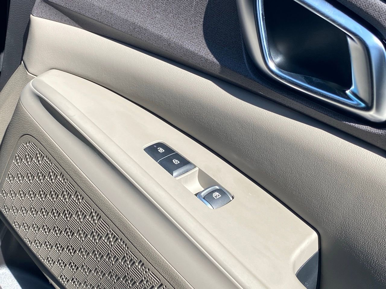 New 2026 Kia Carnival EX FWD image 28