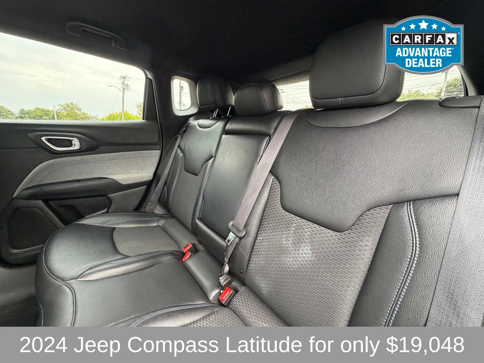 Used 2024 Jeep Compass Latitude AWD/4WD image 6