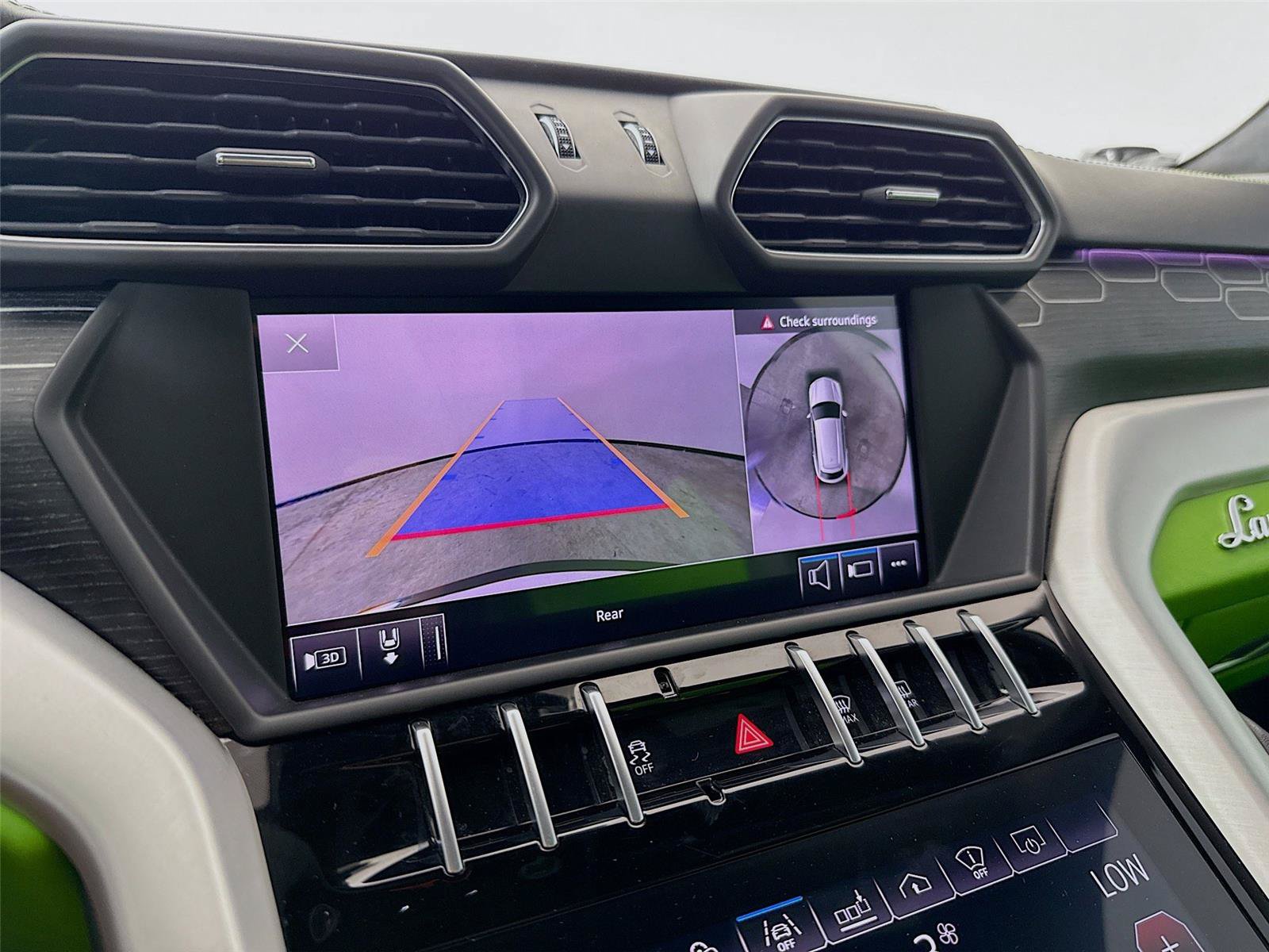Used 2019 Lamborghini Urus AWD/4WD image 10