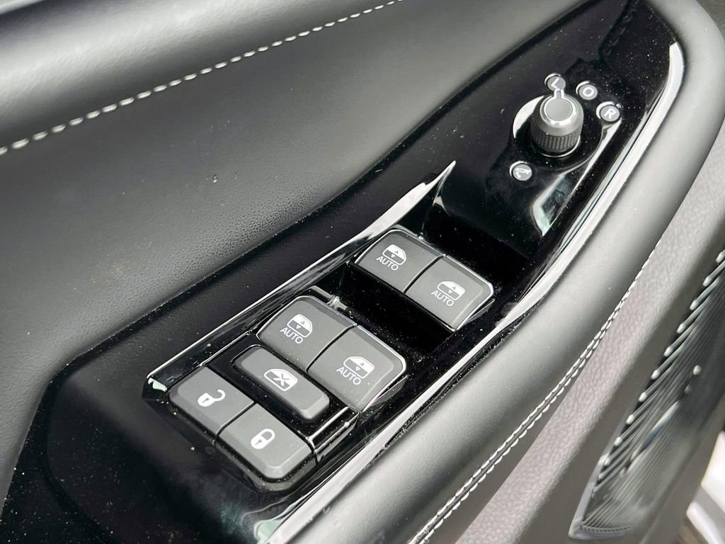 Used 2022 Jeep Grand Cherokee Overland image 18