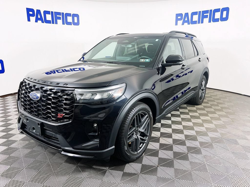 Used 2025 Ford Explorer ST w/ Sun And Sound Package AWD/4WD image 3