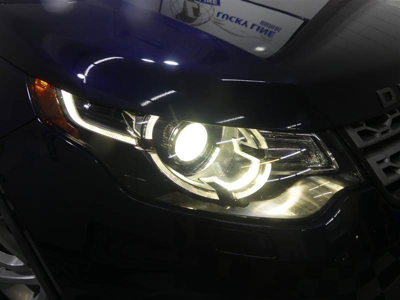 Used 2019 Land Rover Discovery Sport HSE image 15