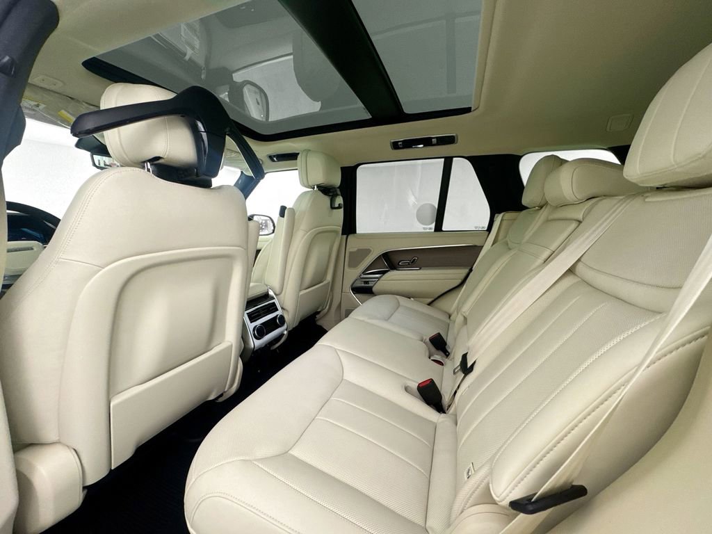 New 2026 Land Rover Range Rover SE image 22