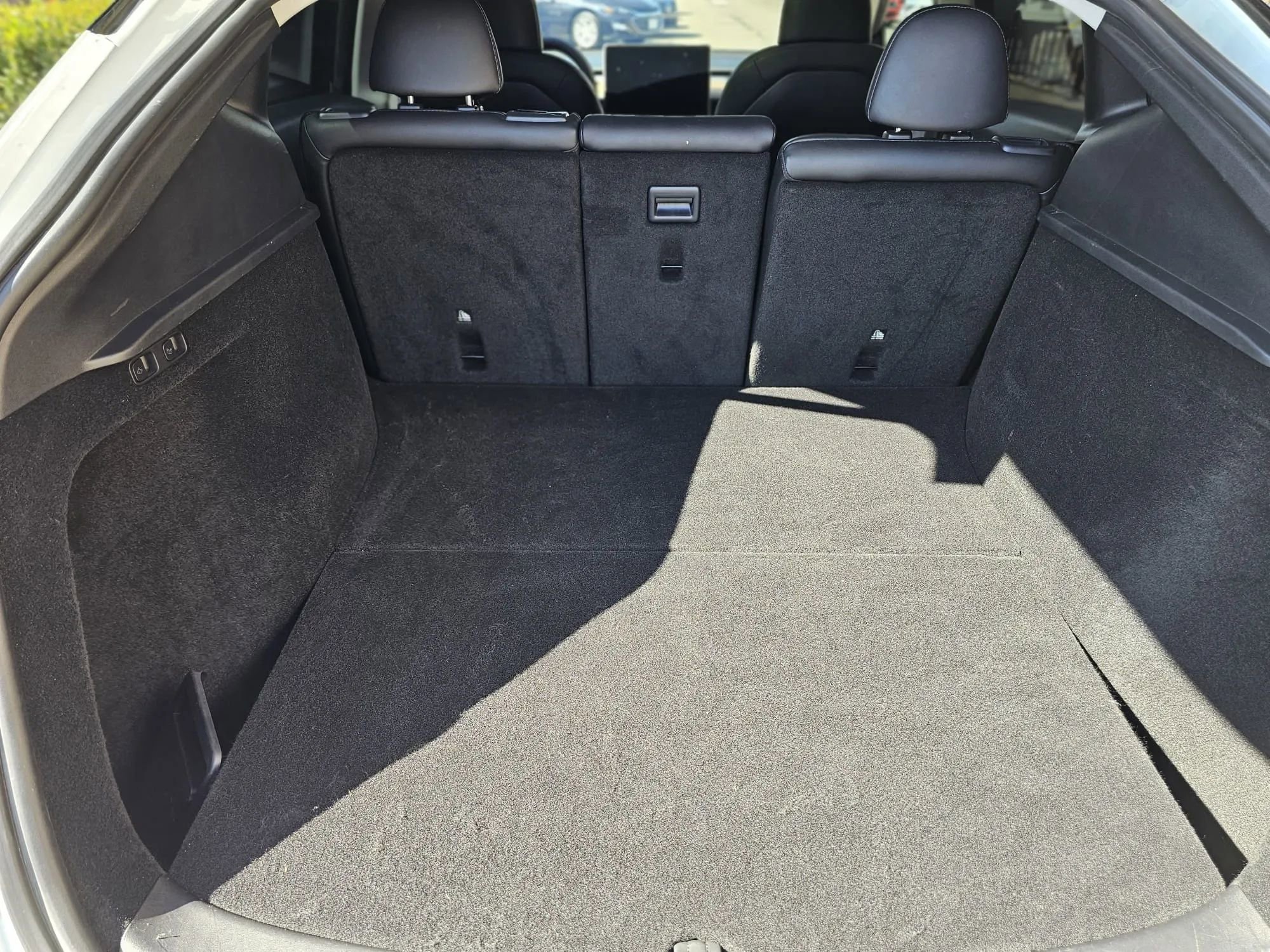 Used 2023 Tesla Model Y AWD image 35