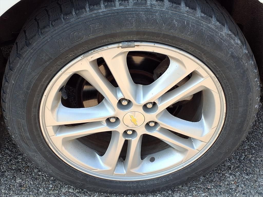 Used 2017 Chevrolet Cruze LT image 9