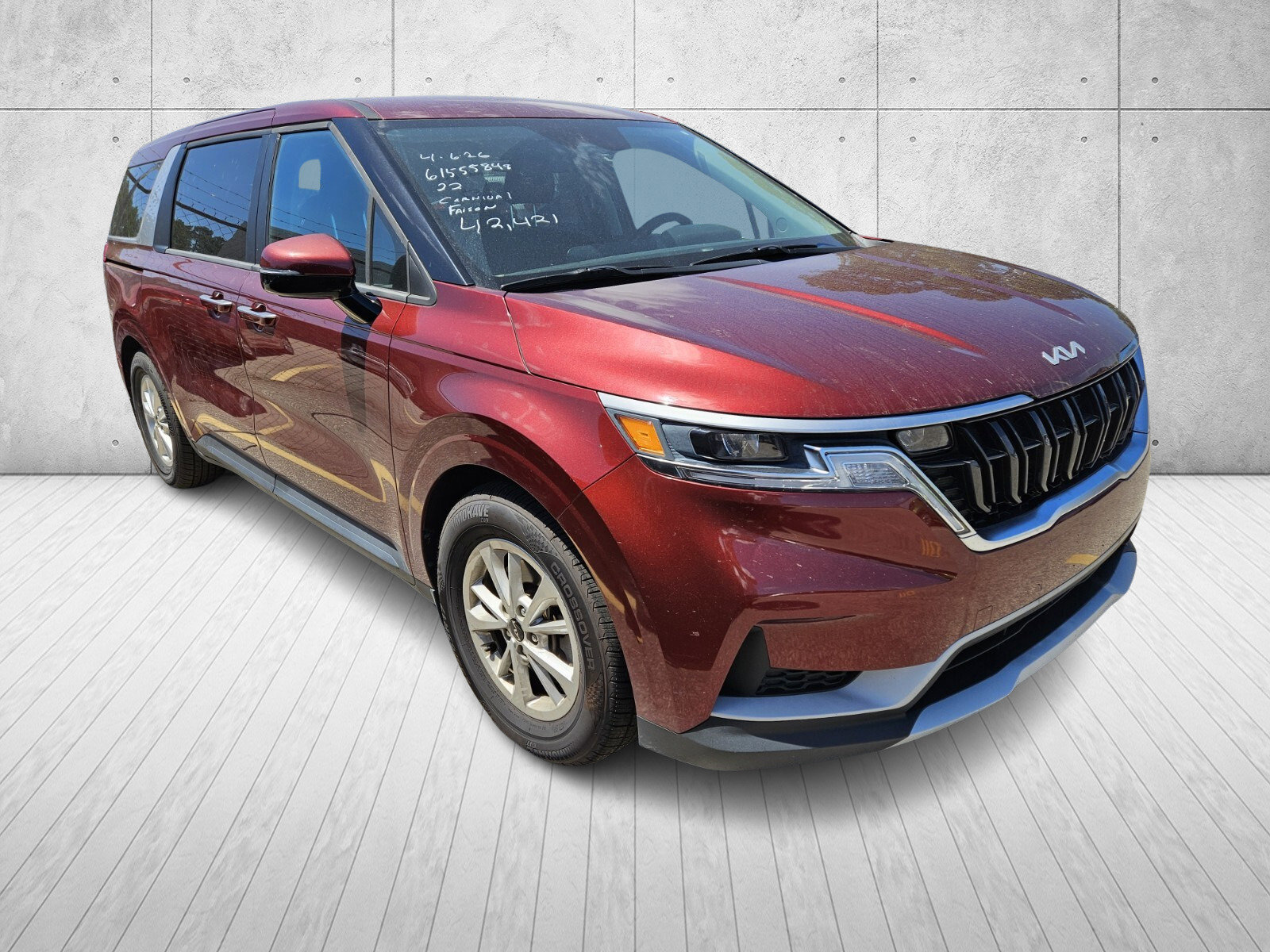 Used 2022 Kia Carnival LX image 3