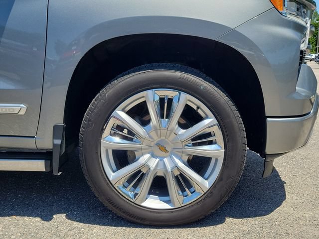 Certified 2025 Chevrolet Silverado 1500 High Country w/ High Country Premium Package AWD/4WD image 6