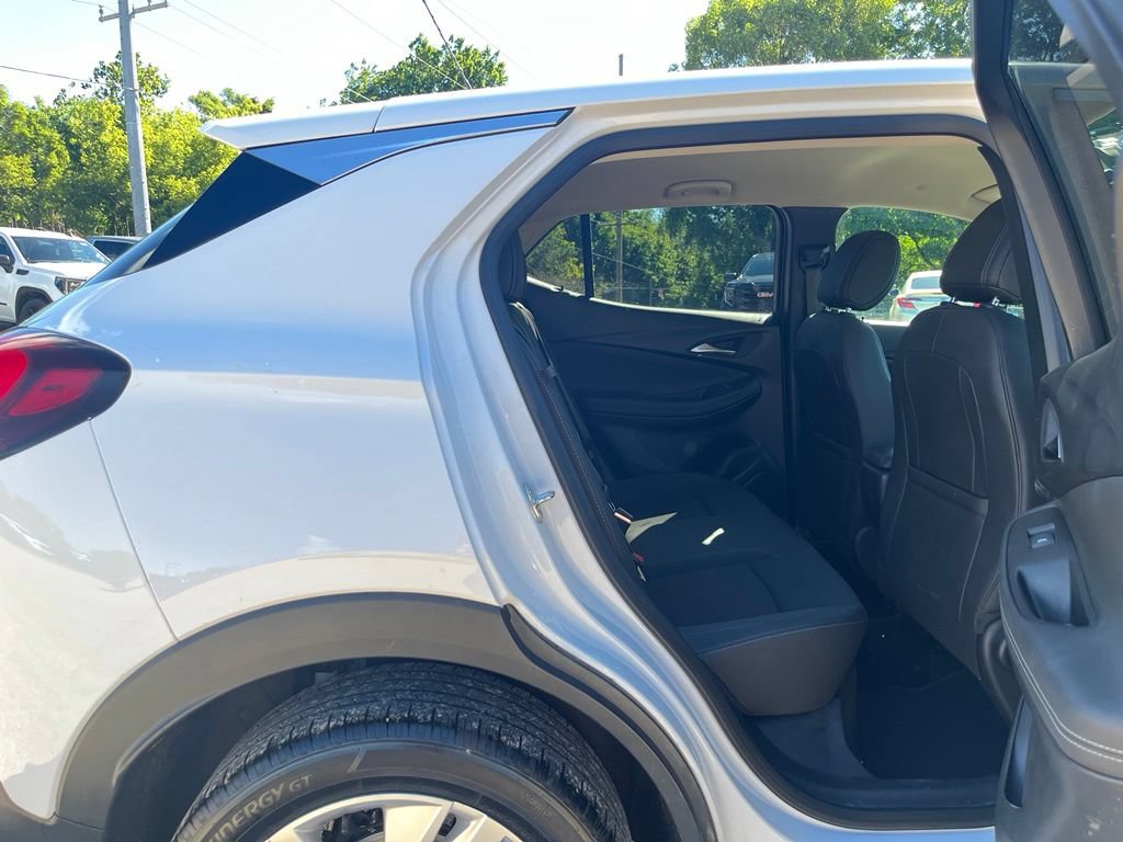 Used 2025 Buick Encore GX Preferred AWD/4WD image 29