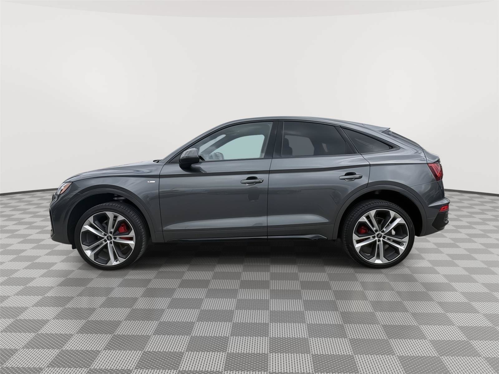 Certified 2024 Audi Q5 2.0T Premium Plus AWD/4WD image 2