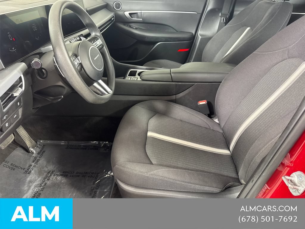 Used 2025 Hyundai Sonata SEL FWD image 11