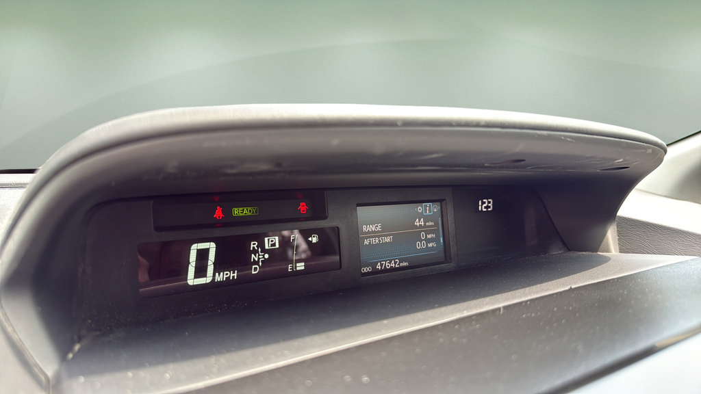 Used 2016 Toyota Prius V Three FWD image 23