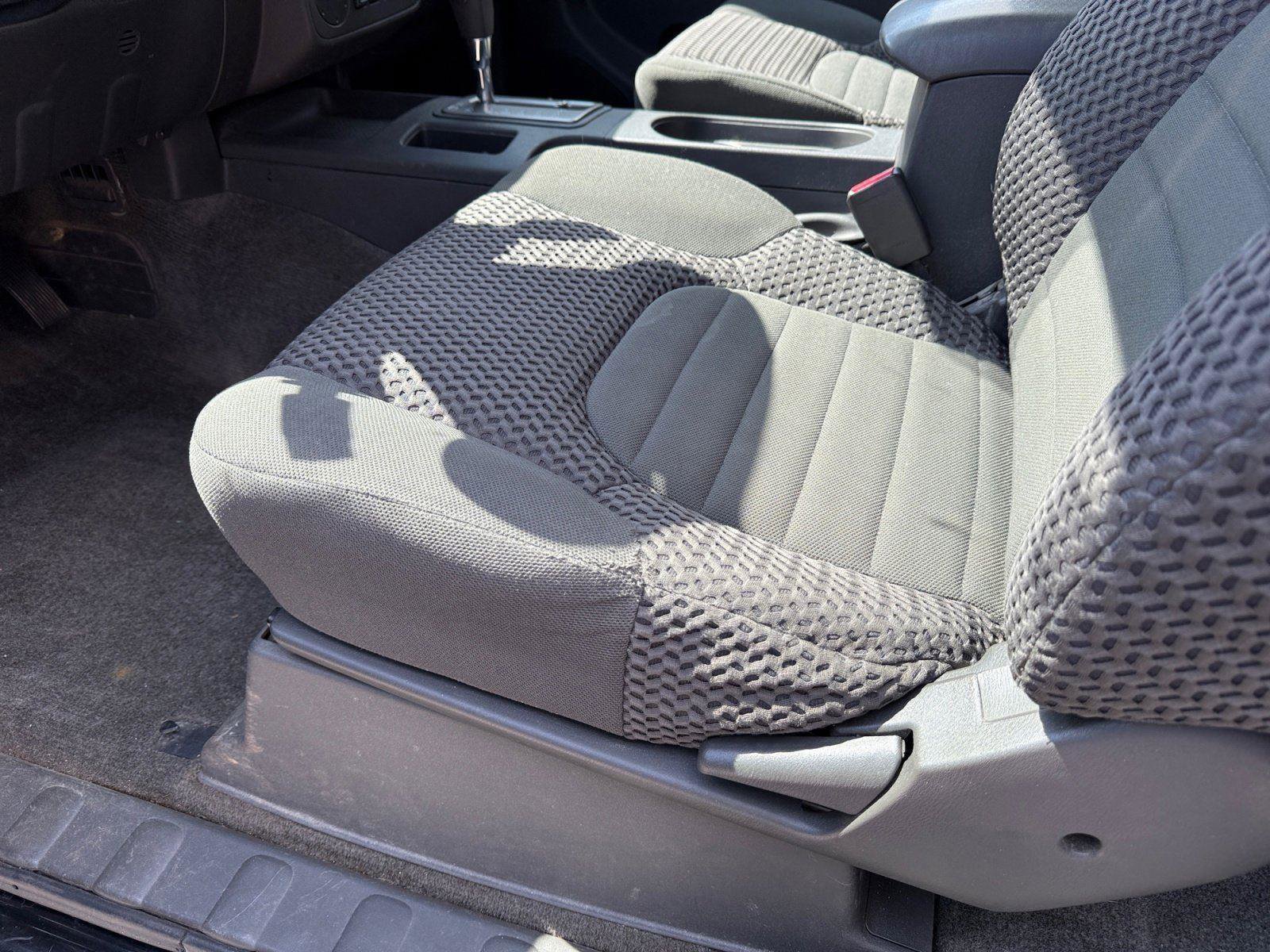 Used 2014 Nissan Frontier SV w/ SV Value Truck Package image 15