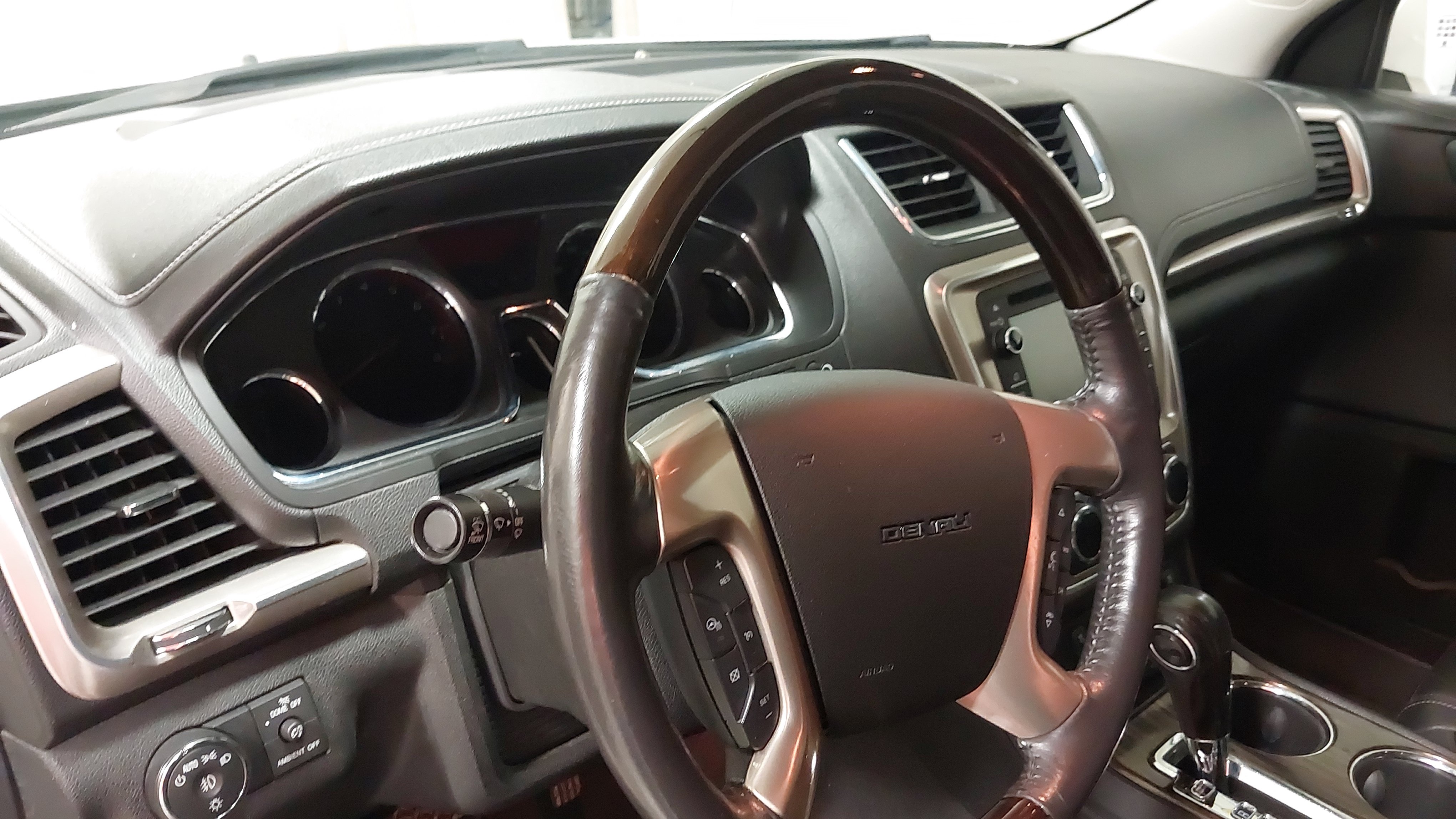 Used 2015 GMC Acadia Denali AWD/4WD image 17