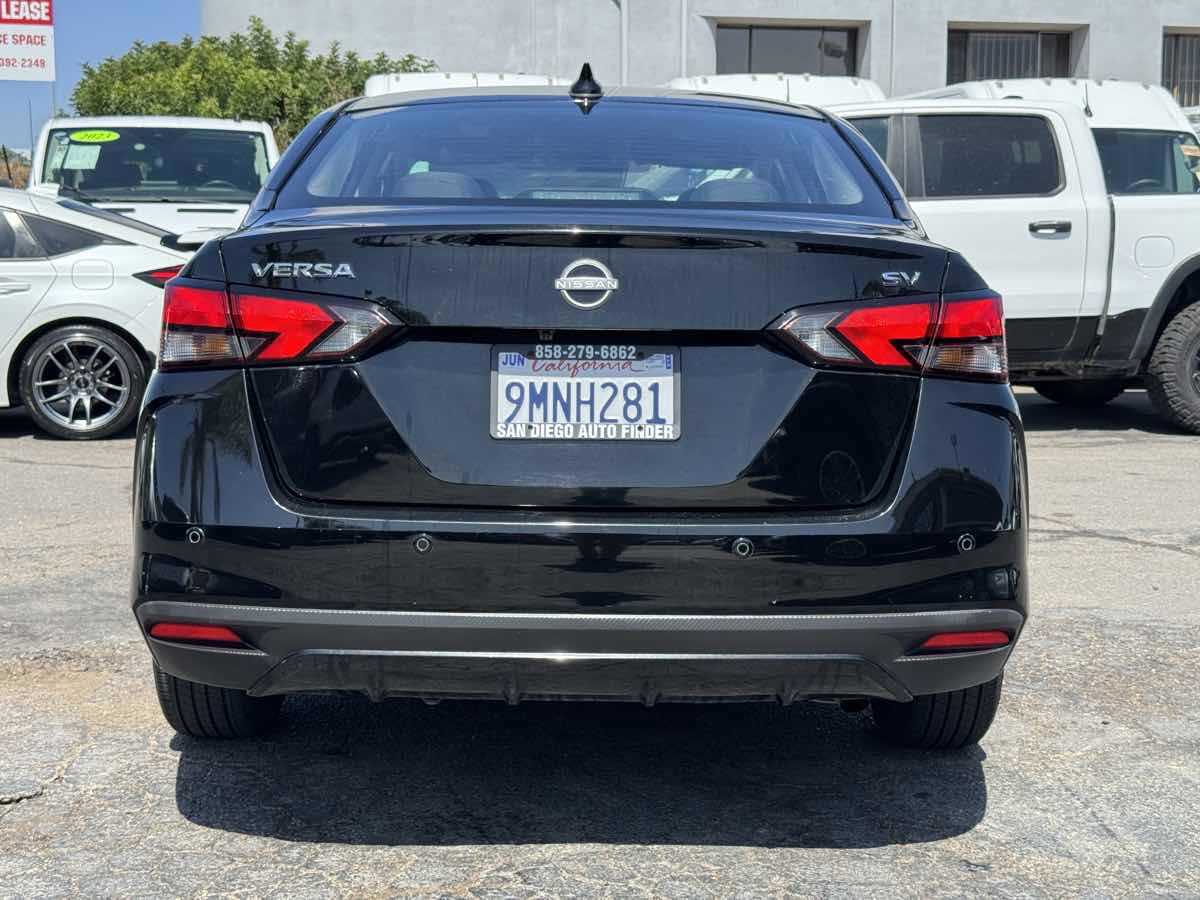Used 2024 Nissan Versa SV FWD image 11