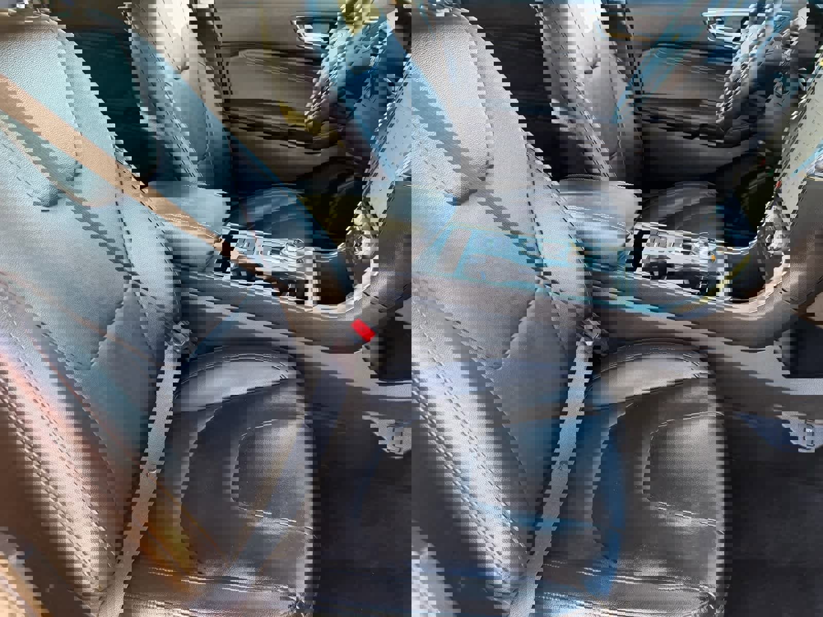 Used 2022 Ford Edge Titanium image 11