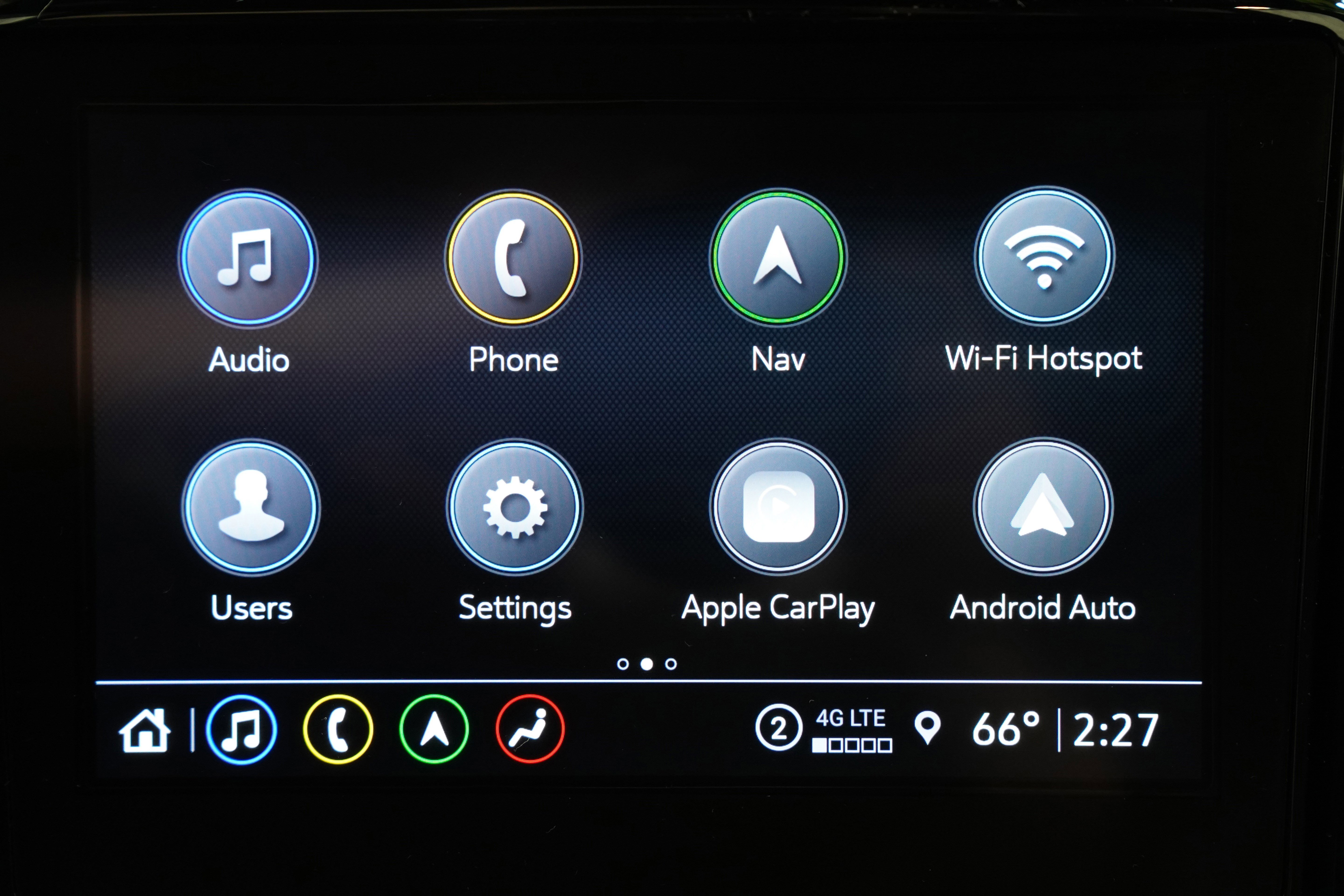 Used 2023 Chevrolet Traverse RS image 25