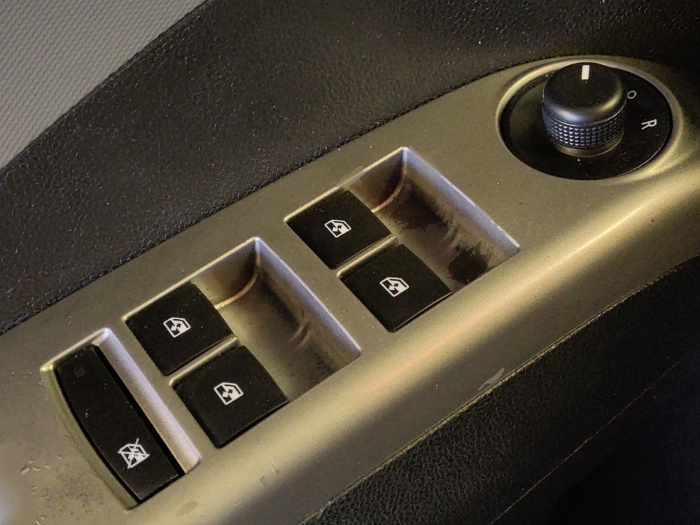 Used 2017 Chevrolet Sonic Premier image 32