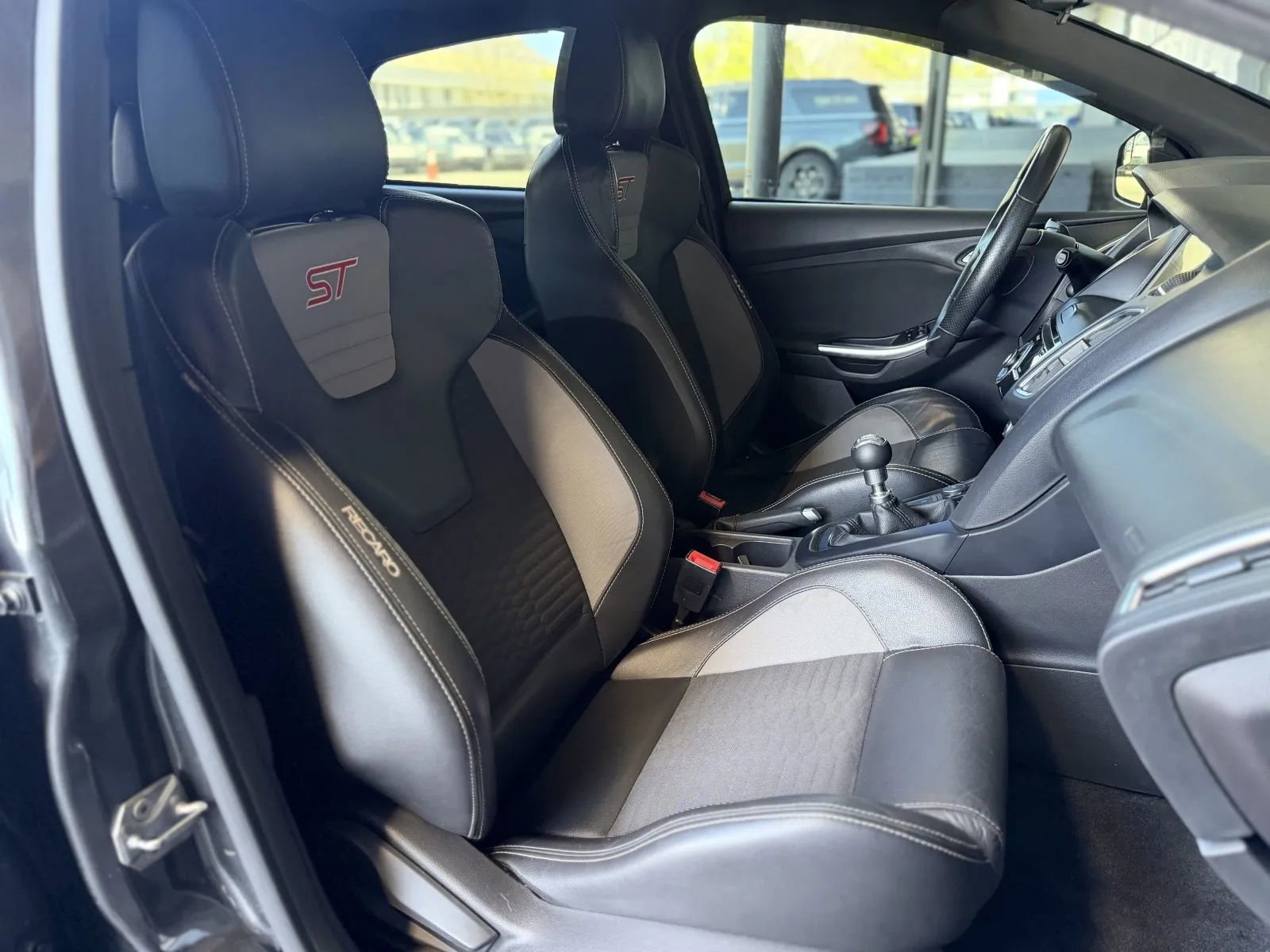 Used 2017 Ford Focus ST w/ Equipment Group 401A image 19