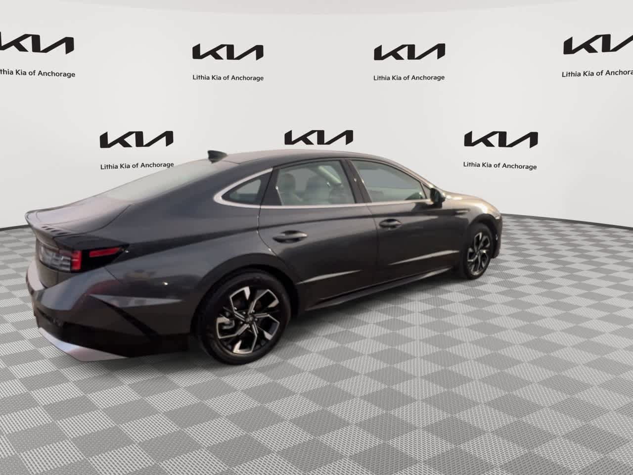 Used 2025 Hyundai Sonata SEL FWD image 9