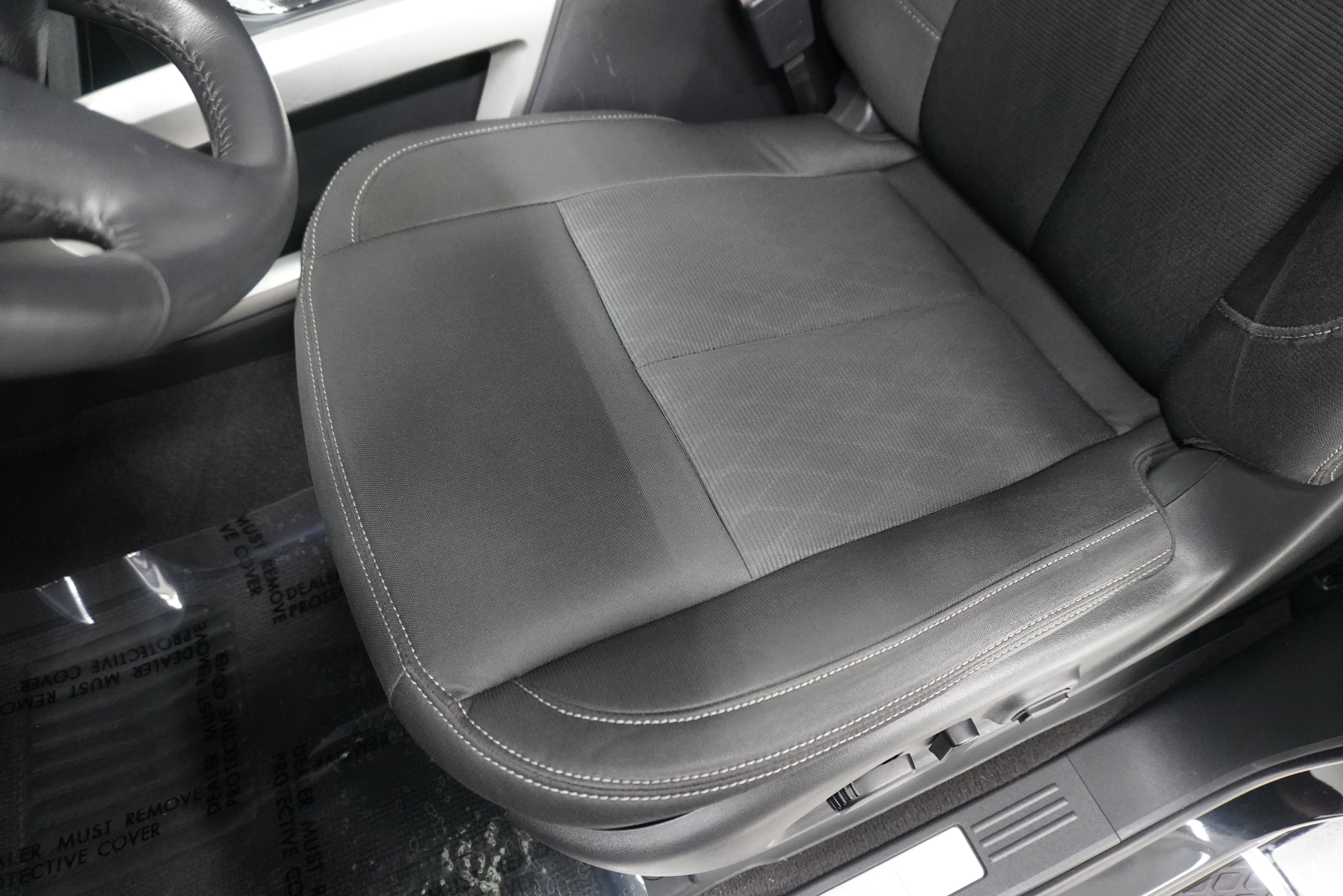 Used 2017 Nissan Titan SV RWD image 13