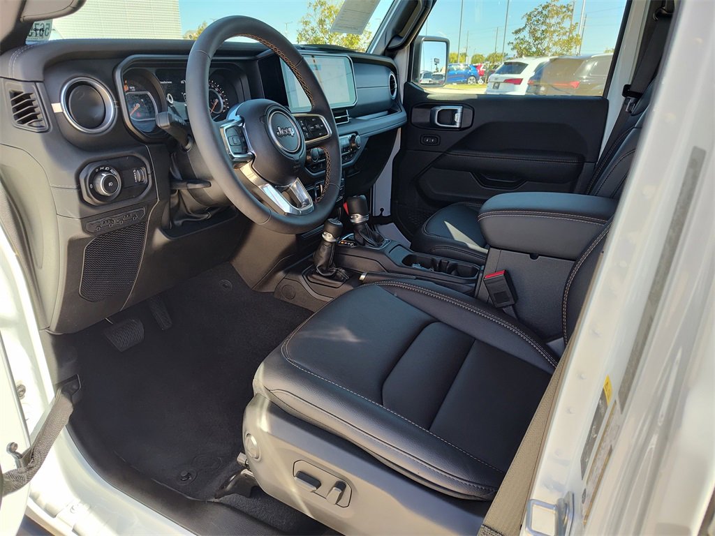 Used 2024 Jeep Wrangler Sahara w/ Technology Group image 2