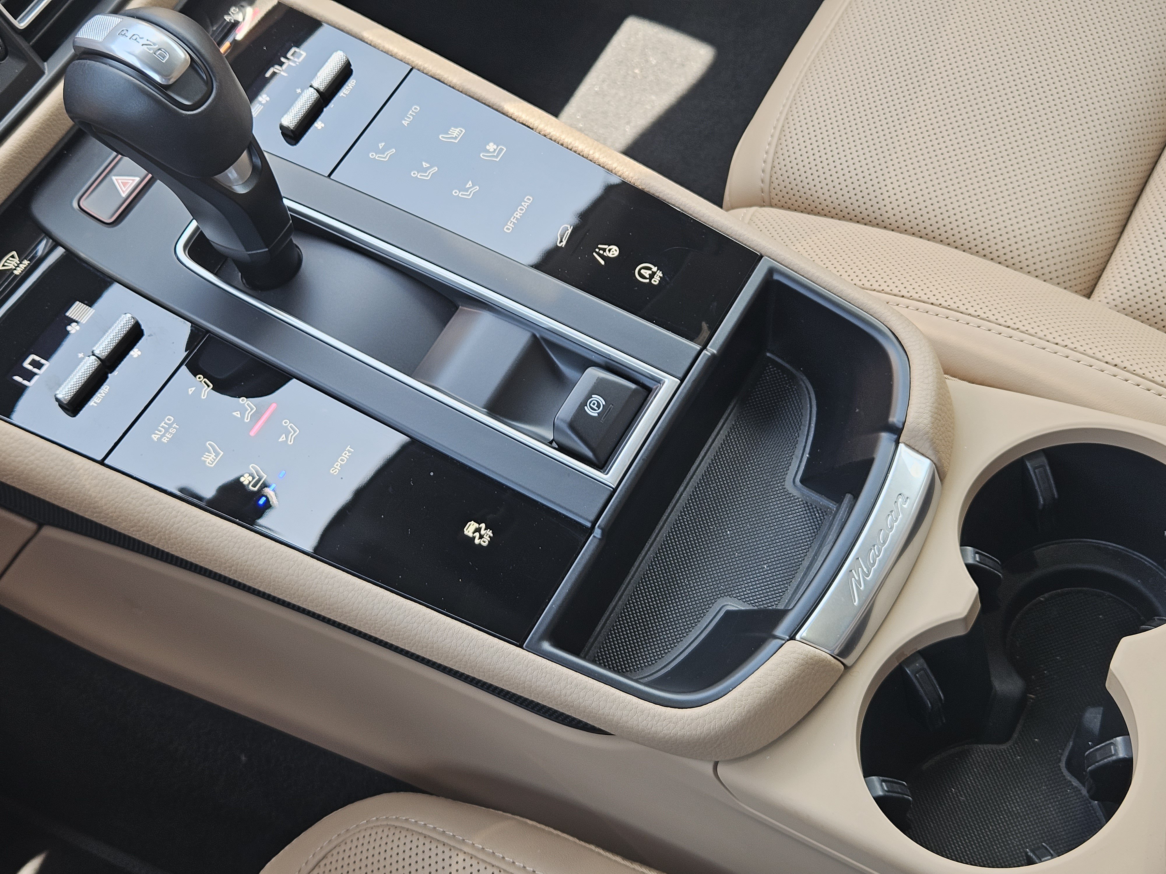 Certified 2026 Porsche Macan AWD/4WD image 20