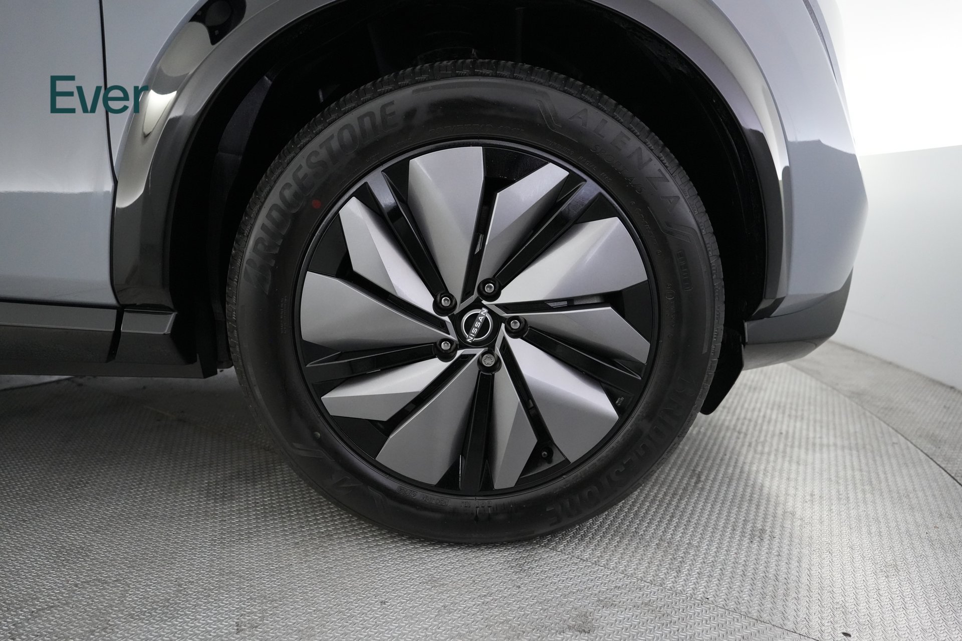 Used 2024 Nissan Ariya AWD image 20
