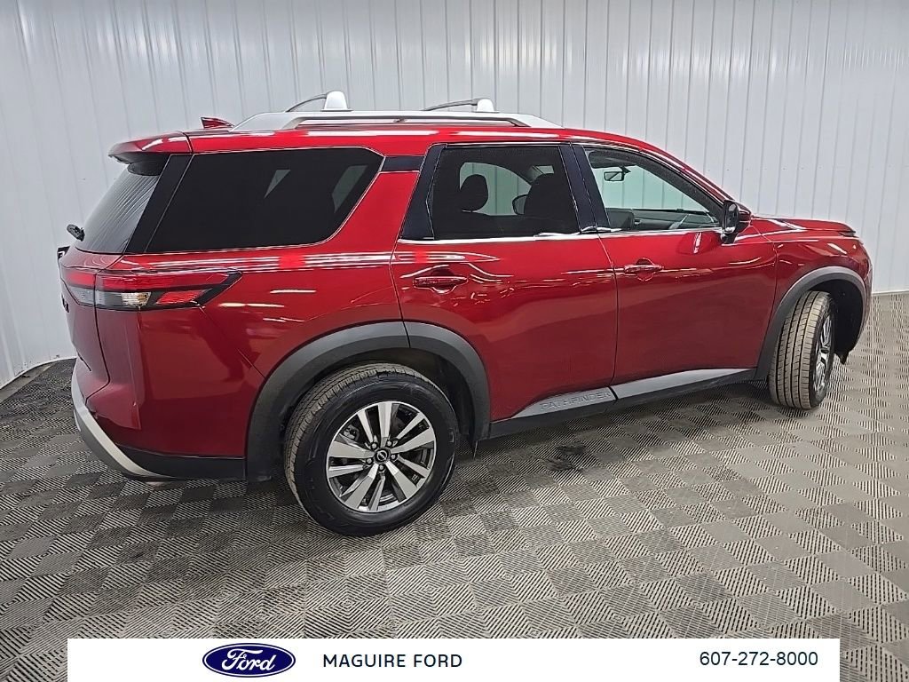 Used 2023 Nissan Pathfinder SL w/ Lighting Package (N92) AWD/4WD image 3