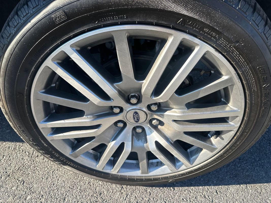 Used 2024 Ford Expedition Max Limited image 11