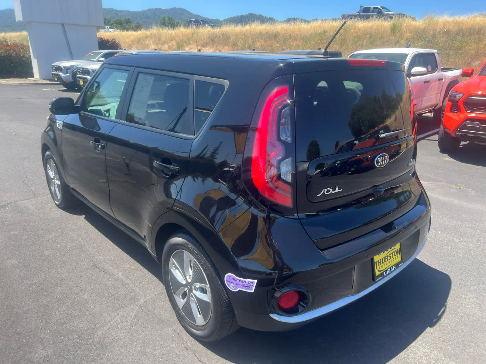Used 2019 Kia Soul EV + image 8