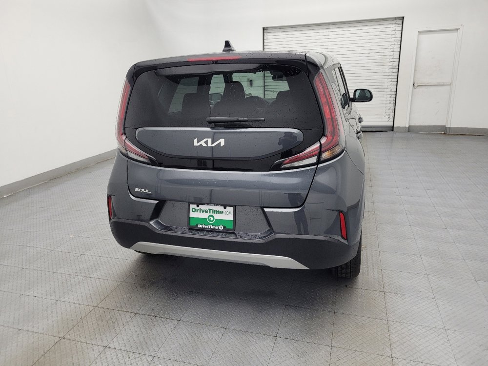 Used 2025 Kia Soul LX w/ LX Technology Package image 7