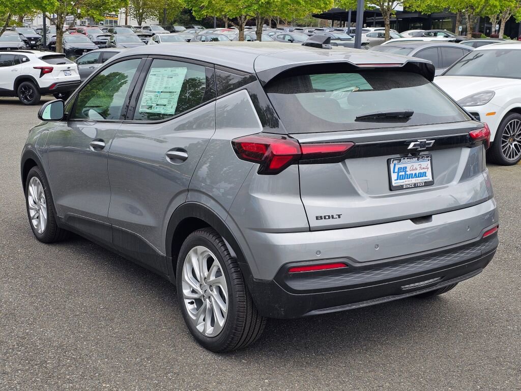 New 2027 Chevrolet Bolt LT w/ Comfort Package FWD image 7