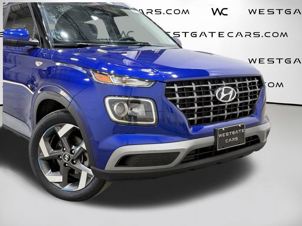 Used 2023 Hyundai Venue SEL image 40