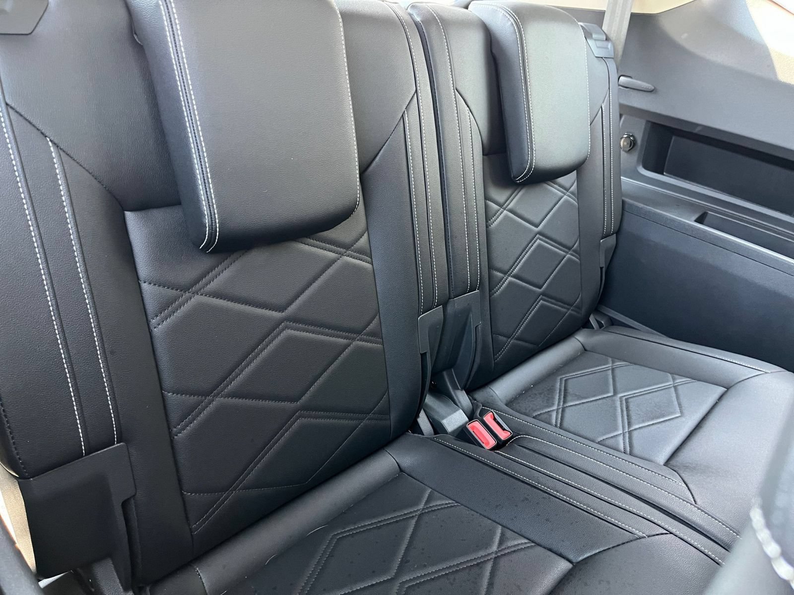 Used 2026 Volkswagen Atlas SE AWD/4WD image 28